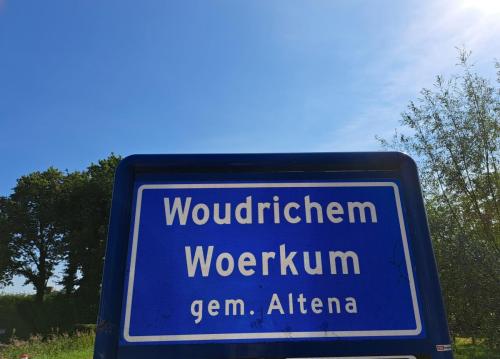 Woudrichem-bordje